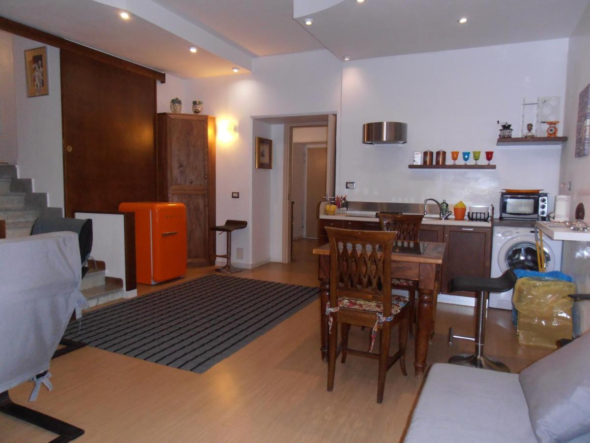 La Residenza Napoli Chiaia Short Let Apartment Superior Via Chiaia 82 ภายนอก รูปภาพ