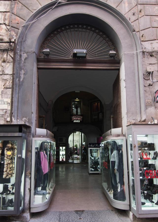La Residenza Napoli Chiaia Short Let Apartment Superior Via Chiaia 82 ภายนอก รูปภาพ