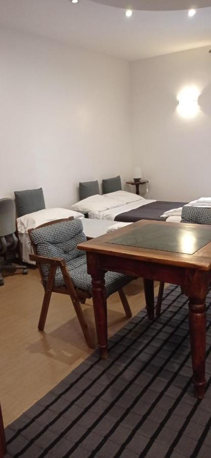 La Residenza Napoli Chiaia Short Let Apartment Superior Via Chiaia 82 ภายนอก รูปภาพ